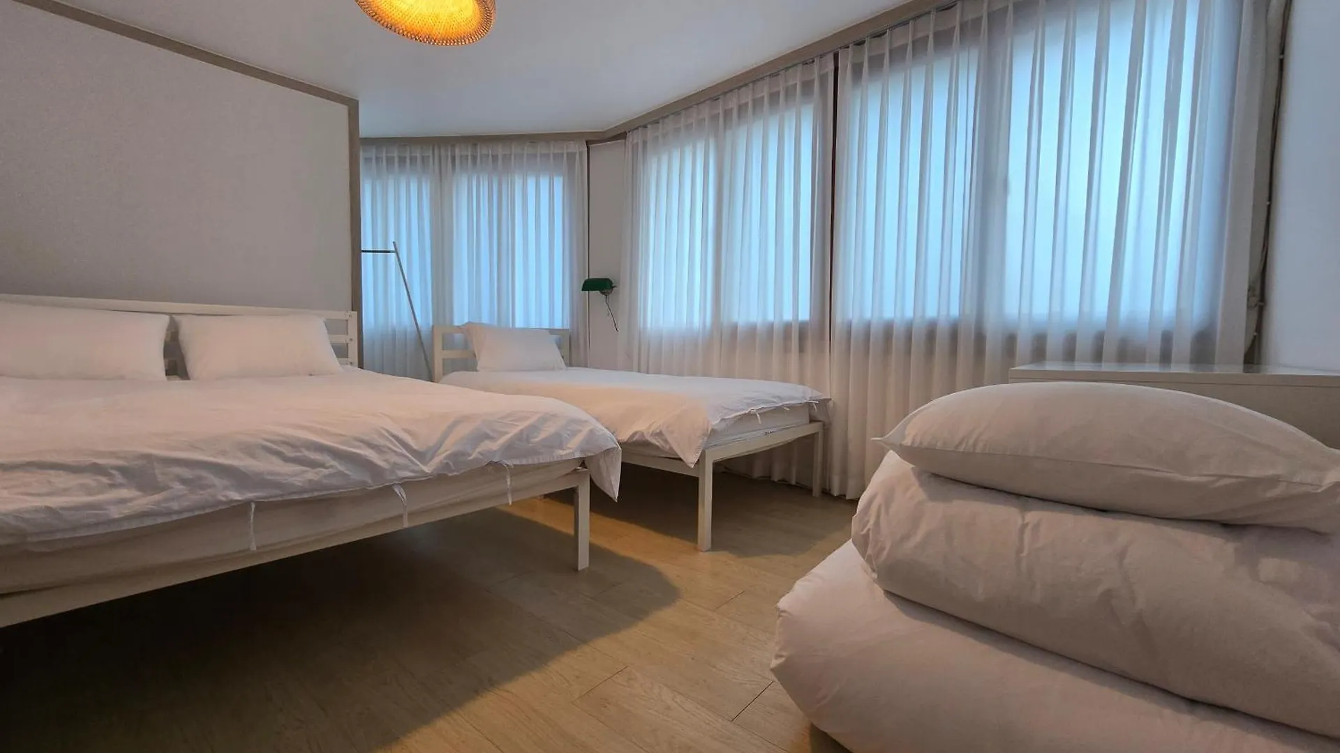 Seoul Jongro,Netflix,Free Storage Ddp,Ddm Apartment